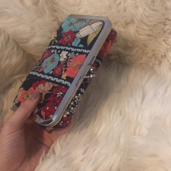 Vera Bradley Make up Clutch - Picture 2 of 3